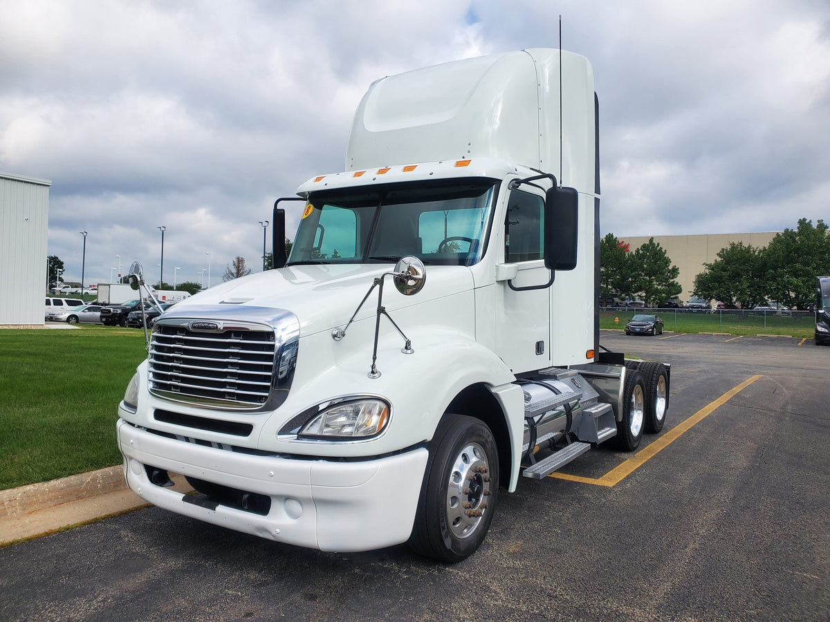 Freightliner columbia chrome bumper | Kozak Parts