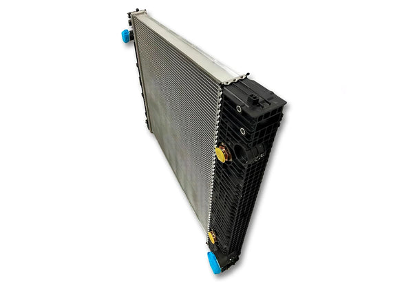 Radiator A0525423004 Cu077001 Freightliner M2 & 106 Business Class 2008-2013