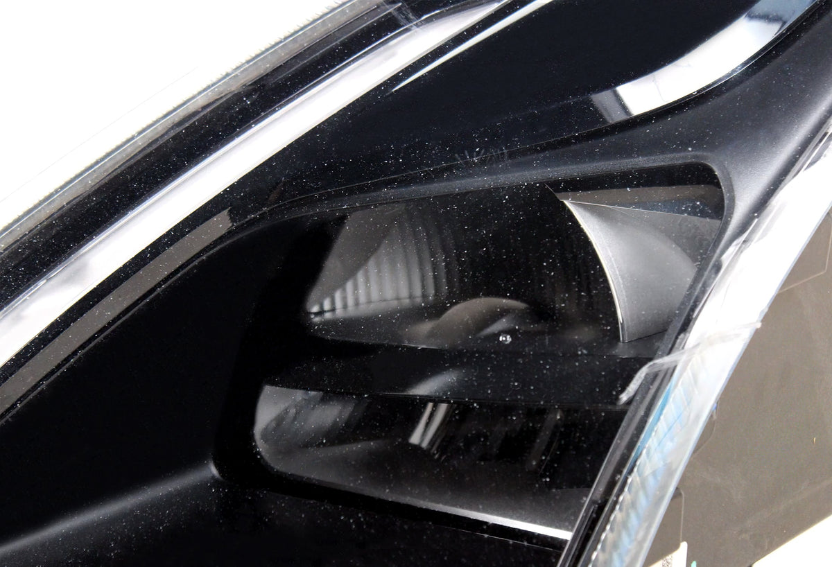 Headlight Full LED Black Driver 2018+ Volvo VNL VNR