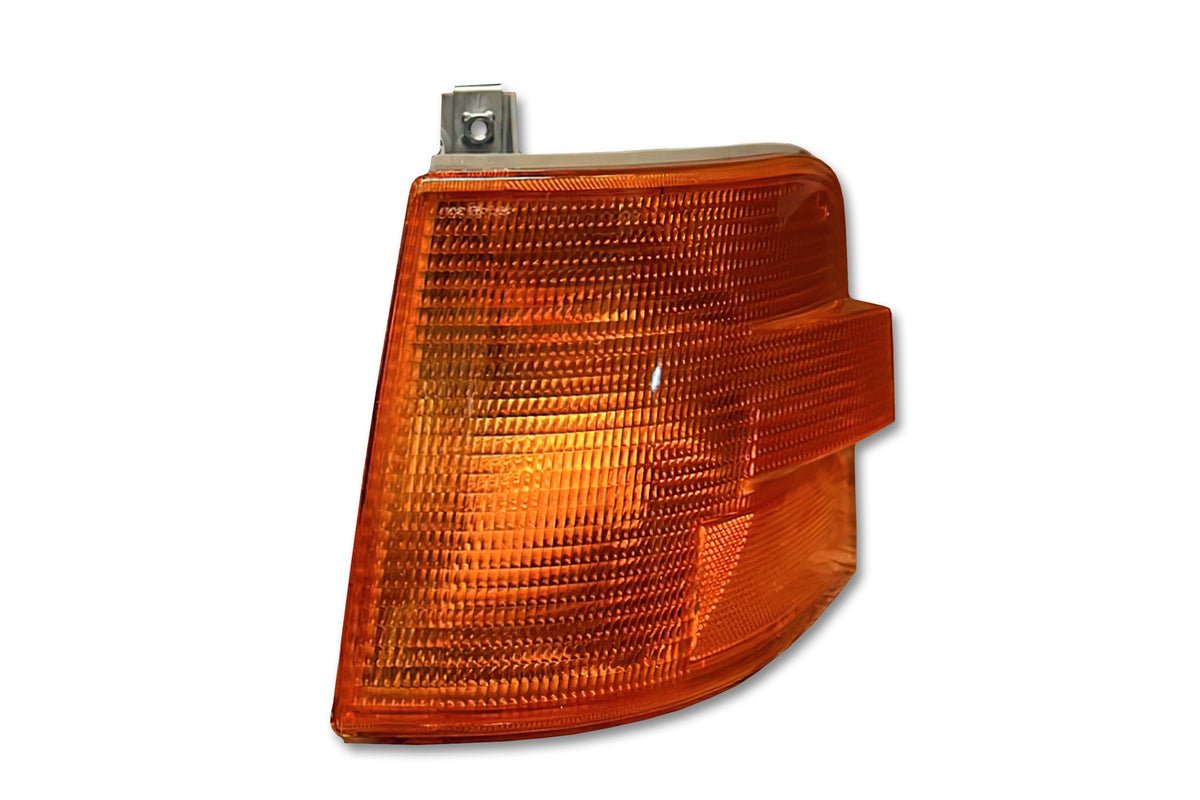 Turn Signal Lights Set 1998-2003 Volvo VN VNL;  2000-2017 VNM